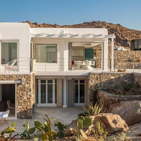 Leda Mykonos * Elia (Mykonos)